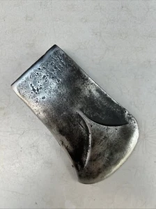 Vintage Plumb Beveled Axe Head; Collectable; USA; 4 1/2lb - Picture 1 of 11