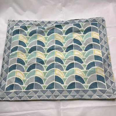 Anthropologie One Single Abstracto Verde Aqua Gris Euro Almohada Falejada 20” X 25” Foto 1 de 4