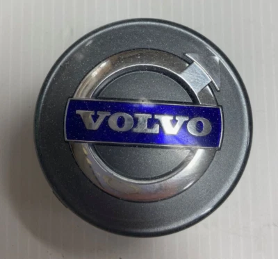 Tapacubos usados central Volvo S30 S40 S50 S60 V70 XC90 2004-2008 #31400452 Foto 1 de 4