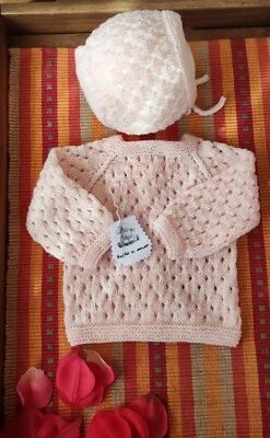 Chaqueta o Jersey Bebé y zapato. 0-3meses. Color rosa . Hecho a mano  - Imagen 1 de 2