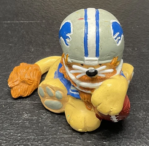 RARE Detroit Lions Huddles PVC Figure Figurine NFL Vintage 1983 Mascot 2β Cover