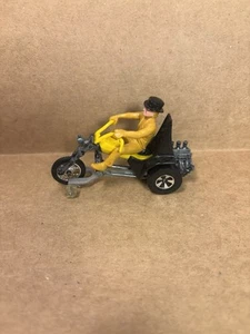 Hot Wheels Mattel Rrrumblers 3 Squealer Yellow Rider Black Seat With Guide 1971 - Picture 1 of 5