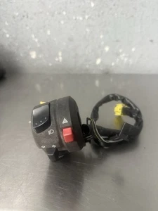 04 05 Suzuki GSXR 600 750 Left Control Headlight Switch - Picture 1 of 7