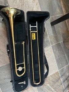 Bach TB300 Trombone with hard case and mouthpiece. Made in USA - Picture 1 of 12