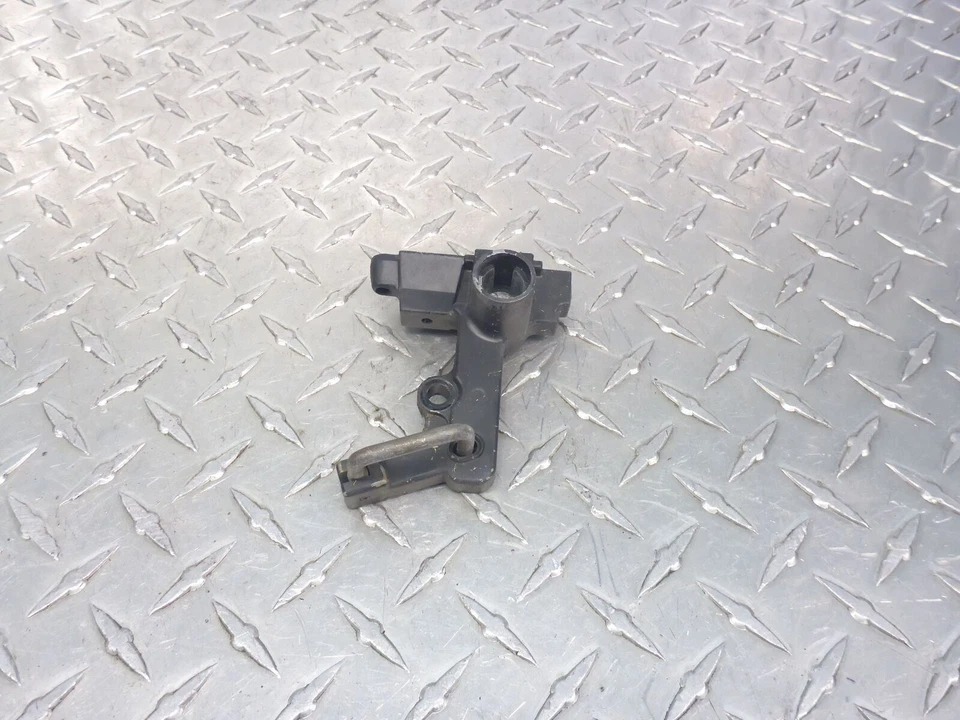 82 Yamaha Seca XJ750 XJ 750 Casco Accesorio Bloqueo Pestillo Soporte Montaje Suspensión Foto 1 de 1