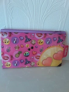 Pencil case. Bright Colourful and Fun. Brand new Without TAG. - Picture 1 of 3