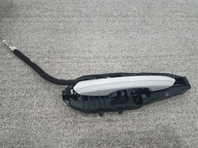 2016 Ford Fusion right front exterior door handle OEM white - Image 1 of 4