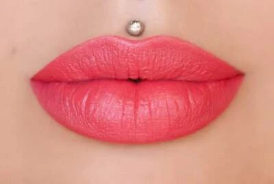 Batom Fetish Ultra Satin - Imagem 1 de 4