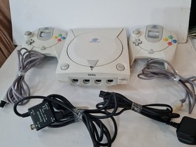 Dreamcast Console With 2 Controllers 