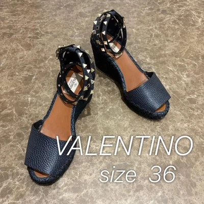 Sandalias de cuña Valentino Rockstud de cuero azul marino con tachuelas talla... - Imagen 1 de 4