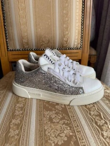 ZAPATILLAS DEPORTIVAS MIU MIU 5E089D BLANCAS PLATEADAS DE CUERO BAJAS PARA MUJER UE 36,5-37 - Imagen 1 de 13