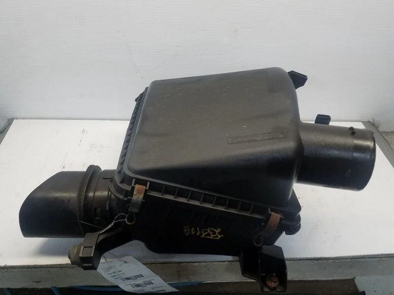 2010-2014 丰田苔原空气净化器空气过滤器组件原始设备制造商 — 第 1/1 张图片