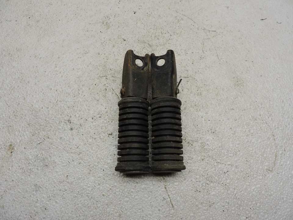 Pinos traseiros SUZUKI GS450T GS 450 1980 L&R A27 - Imagem 1 de 2