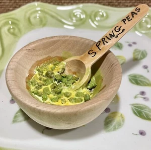 Primitive Farmhouse Miniature WOODEN Bowl & Spoon Of Spring Peas Fake Food Mini - Picture 1 of 8