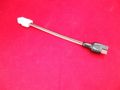 Powerpole® to Yaesu/Icom/Kenwood/Alinco etc 'T-Type' power adaptor (LD187) - Image 1 of 4