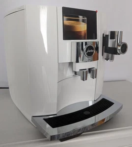 Jura J8 white or black / Automatic Espresso Machine / NEW ! - Picture 1 of 4