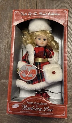 Dolls of The World Collection Petite Porcelains by Barbara Lee Denmark W1.2 Foto 1 de 4