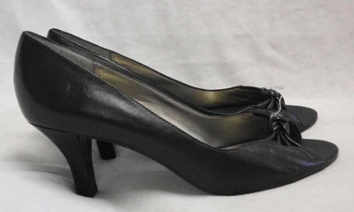 Zapatos de salón Moda Spana 3" medianos nuevos de cuero negro de 3" con punta trenzada abierta antideslizantes Foto 1 de 4