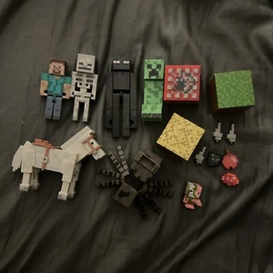 Huge Lot of Minecraft Mini Figures Figurines Character Animal Mixed Toy Lot - Picture 1 of 4
