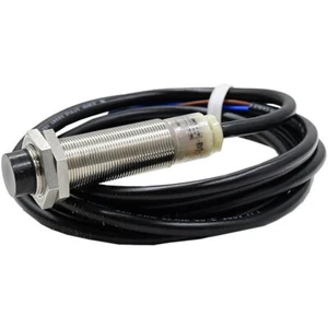 E57LBL18T111E Eaton/Cutler Hammer Tubular Inductive Proximity Sensor -SA - Picture 1 of 2