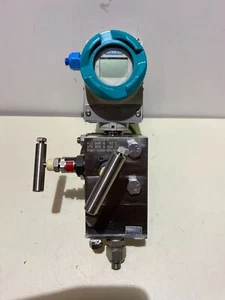 Siemens pressure transmitter druktransmitter met manifold - Foto 1 di 4