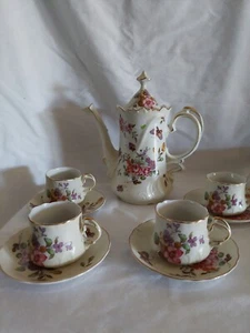 Vtg. Lefton China Tea Set: Spring Bouquet Butterflies - Teapot, 4 Cups & Saucers - Picture 1 of 8