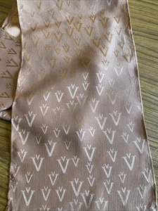 Bufanda rectangular de seda Valentino Boutique hecha en Italia-19,5 cm X 132 cm marrón V’s - Imagen 1 de 4