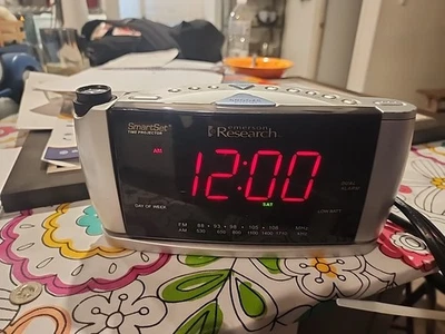 Emerson Research SmartSet CKS3528 Alarm Clock AM/FM Radio Time Projector, Tested - Image 1 of 4
