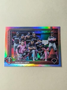 2025 Topps Series 2 Hi Mom #584 Holo Foil - Bild 1 von 2