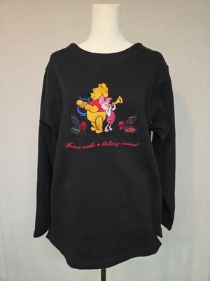 VTG Pooh & Piglet Red Christmas Friends Make A Holiday Sweatshirt Womens Size  M - Image 1 of 4