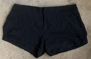 Women BCBGeneration Solid Black Mini Casual Short Size 8 - Picture 1 of 5