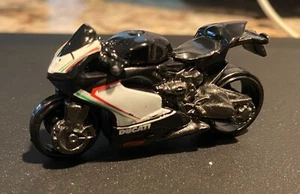 Hot Wheels - Ducati Motorcycle - BDC78 - White - Picture 1 of 1