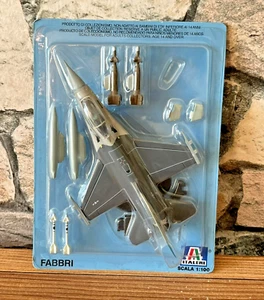 JOLIE figurine, modèle réduit avion chasse militaire marque FABBRI collection ++ - Afbeelding 1 van 9