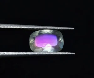 Natürlicher Regenbogen Mondstein 0,76 Karat 7x5 mm ovale Form facettiertes Edelstein - Bild 1 von 7