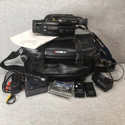 Sony CCD-FX630 Video8 HandyCam Camcorder Video Camera AS IS FOR PARTS ONLY - Image 1 of 4