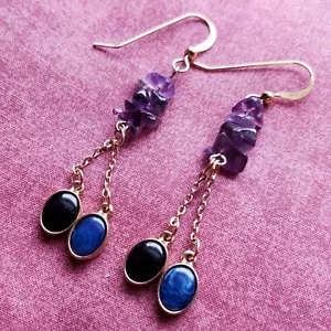Pendientes perforados con astillas de piedra amatista púrpura piedras preciosas colgantes gota tono dorado E1 - Imagen 1 de 12