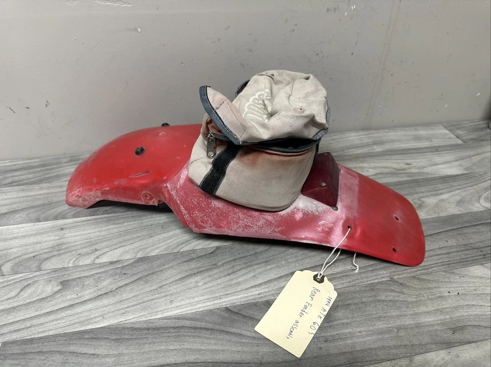 ATK 605 DSES 1995 parte guardabarros trasero # 060017 Foto 1 de 4