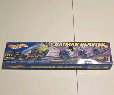 BATMAN BLASTER PLAYSET HOT WHEELS  2003 CAR SET VEHICLE Unopened Batmobile Car - Image 1 of 4