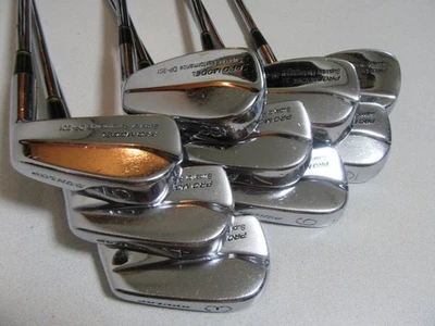 Dunlop DP-201 PRO MODEL Eisensatz 3-9+Pw+Sw Dynamic Gold S400 9tlg Golfschläger - Bild 1 von 4