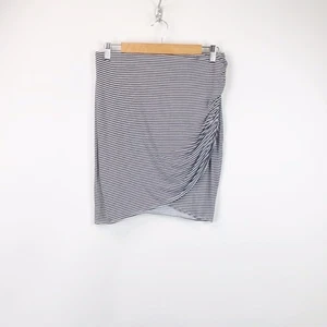 a.n.a Small NWT Womens Black White Striped Rouched Mini Skirt - Picture 1 of 6