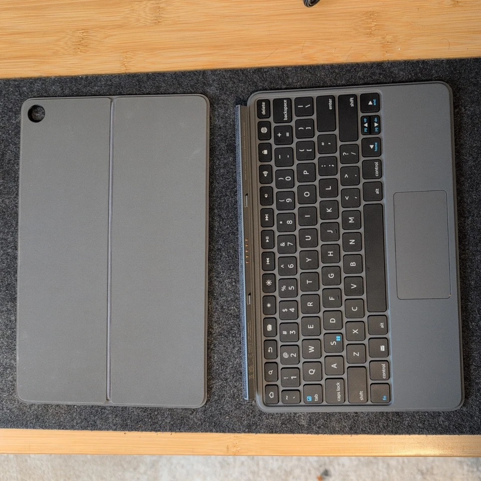 Amazon - Funda Teclado Fire Max 11 (versión 2023) - Gris Foto 1 de 4