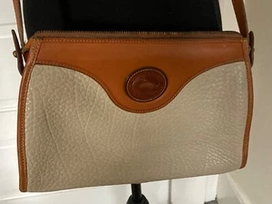 Vintage 80s Dooney & Bourke AWL Bag ~ Cross Body Zip Top Bone & Tan Pebble Purse - Picture 1 of 21