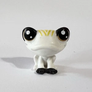 Littlest Pet Shop #1-22 LB Froglegs Frog - Picture 1 of 3