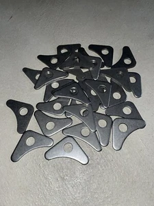 QTY. 100 FABRICATOR 1-HOLE GUSSET, 1/8" THICK, WELD ON, ROCK CRAWLER,CUSTOM,21A - Picture 1 of 2