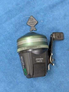 Johnson "Tangle-Free 10" Closed Face Spin-Cast Reel - Star Drag - Made in U.S.A. - Picture 1 of 2