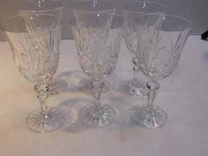 Elegantes Set 6 Kristall Wasserbecher, Blütenblatt und Diamant Design - Bild 1 von 6
