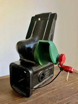 OEM Tow Hitch Receiver for LR3 LR4 Range Rover Sport Land Rover LR040248 Genuine - Image 1 of 4