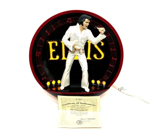ELVIS PRESLEY 1995 SUL PALCO DELLE HAWAII ILLUMINATO DA COLLEZIONE STATUA TARGA BRADFORD - Foto 1 di 8