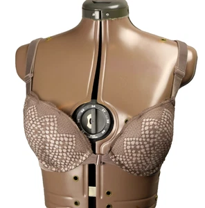 Victoria's Secret Very Sexy Push Up Bra Lace Front Close Adjustable Straps 32C - Picture 1 of 17