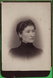 Antique Cabinet Card Photograph Serious Elegant Lady - Picture 1 of 3